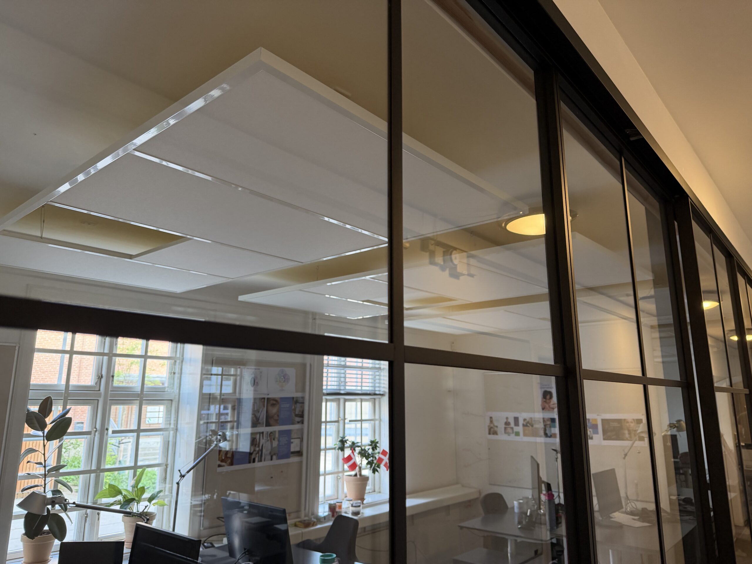 akustik regulering loft.